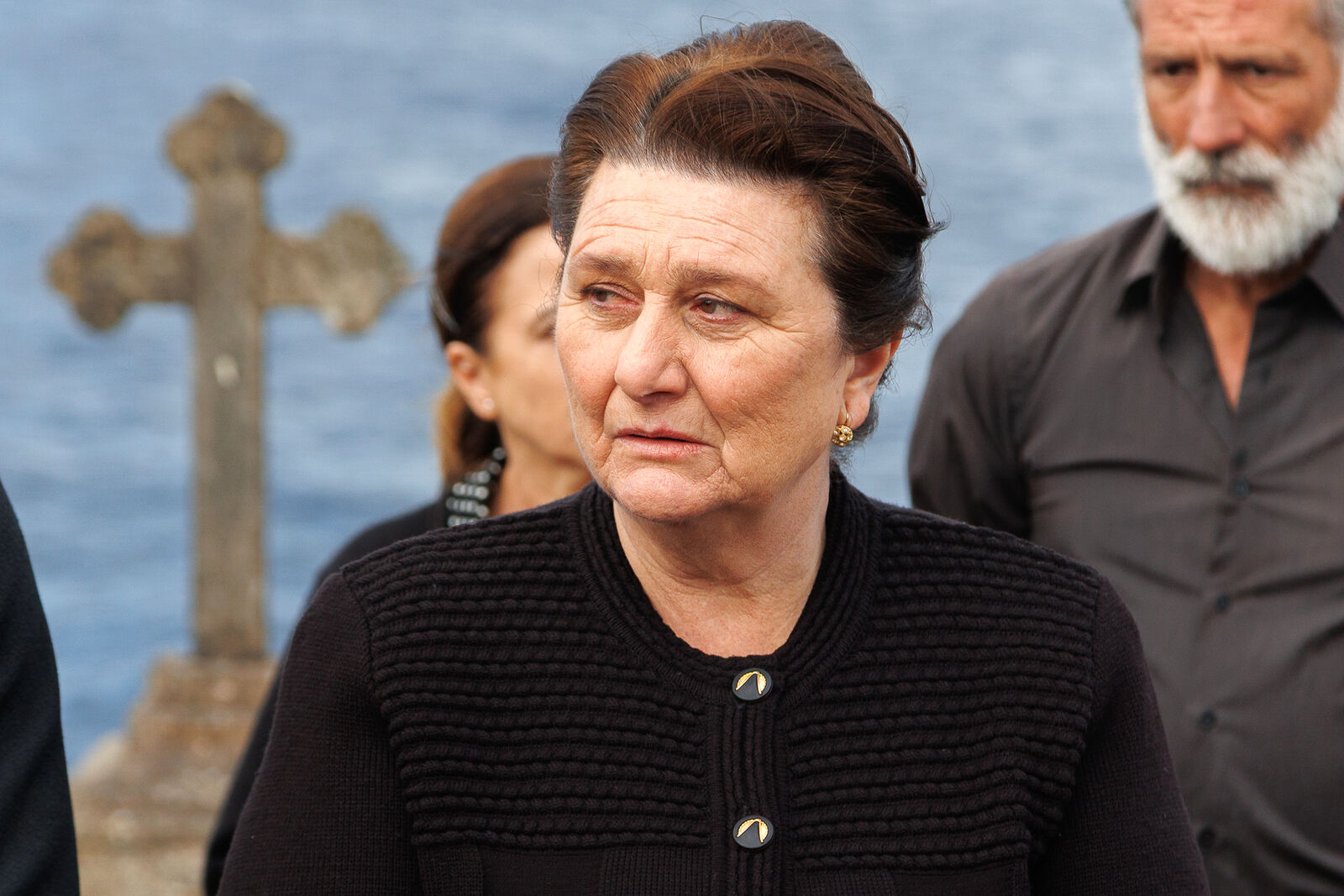 Dolores descubre a Lucía y Tristán y amenaza con contárselo a Héctor en el sexto capítulo de A la deriva