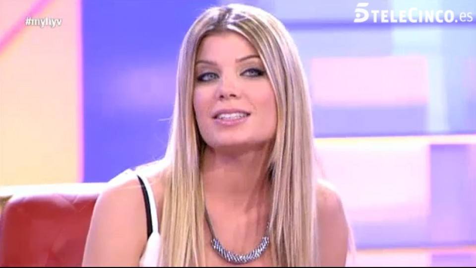 Manu ha confesado que besó a Carolina cuando ella ya era tronista en Mujeres y Hombres y Viceversa
