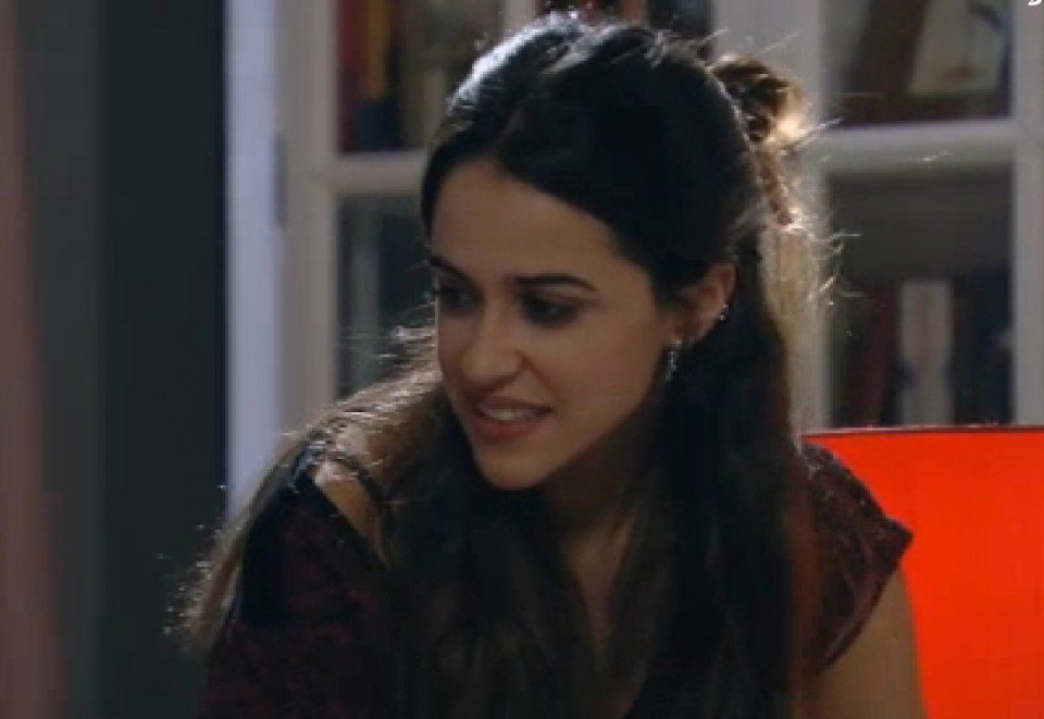 Macarena García interpretando a Sonia en la serie de Telecinco Bb