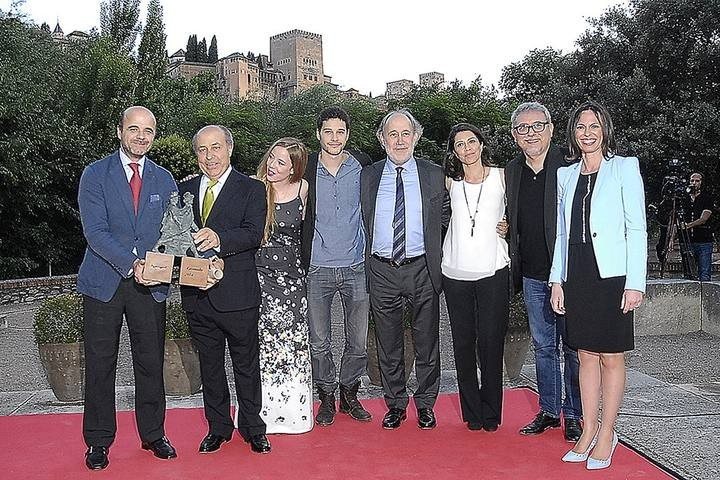La serie Isabel de TVE, Premio Prestigio Turístico Nacional de Granada