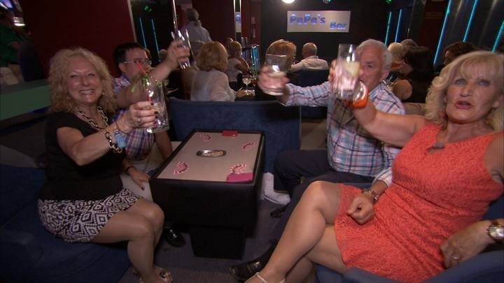 Vivan los bares visita un clásico de Benidorm con 40 años de historia, el Pepe´s Bar