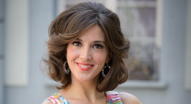 Carolina Lapausa se incorpora al elenco de Amar es para siempre dando vida a Cristina Pérez