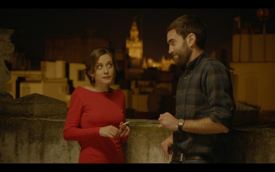 María León y Jon Plazaola en el rodaje de la serie Allí abajo