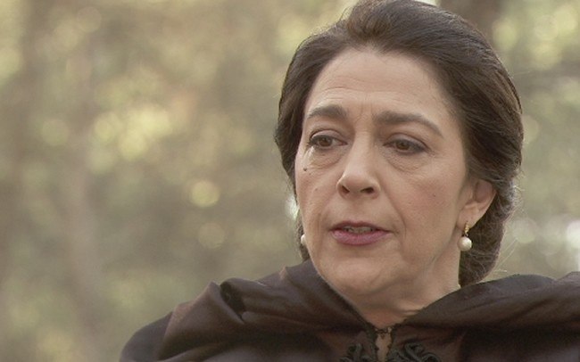 Francisca pide explicaciones a Amalia, en El secreto de Puente Viejo