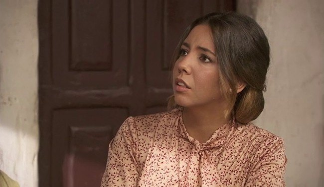 Emilia sigue sin lograr que Alfonso se sincere con ella, en El secreto de Puente Viejo