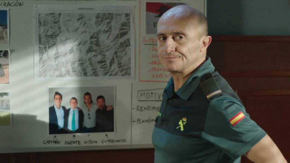 Olmos y Robles se enfrentan al secuestro de un famoso futbolista en el penúltimo capítulo de la segunda temporada