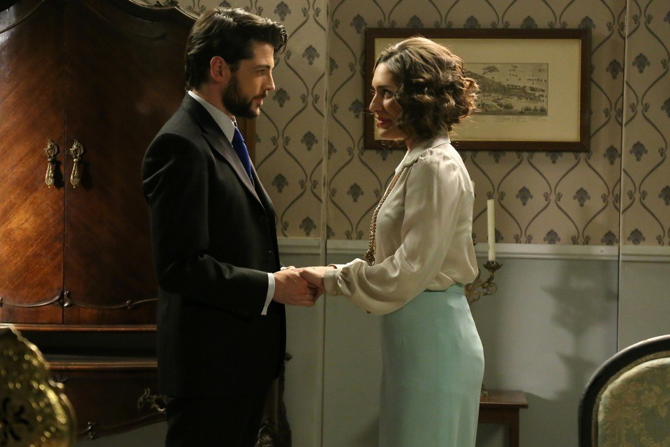 Hernando y Camila se entregan al amor, en El secreto de Puente Viejo
