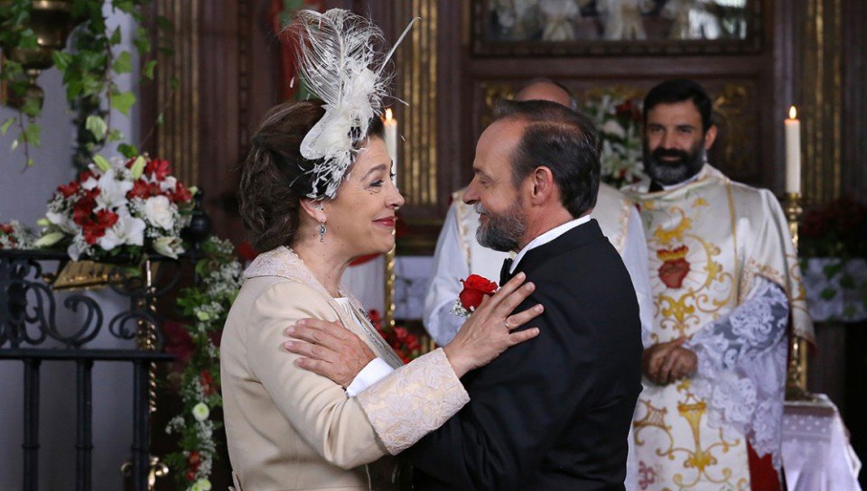 Francisca y Raimundo por fin se convierten en marido y mujer, en El secreto de Puente Viejo