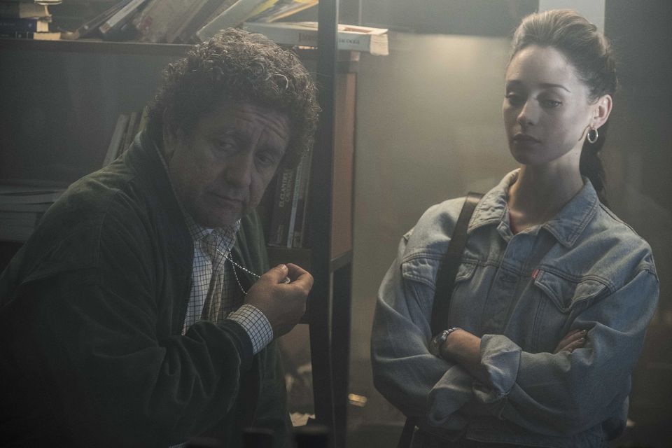 Karina está muy dolida con su padre, en Cuéntame cómo pasó