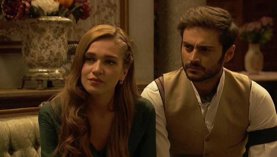 Raimundo pide a Julieta y Saúl que se vayan de la Casona, en El secreto de Puente Viejo