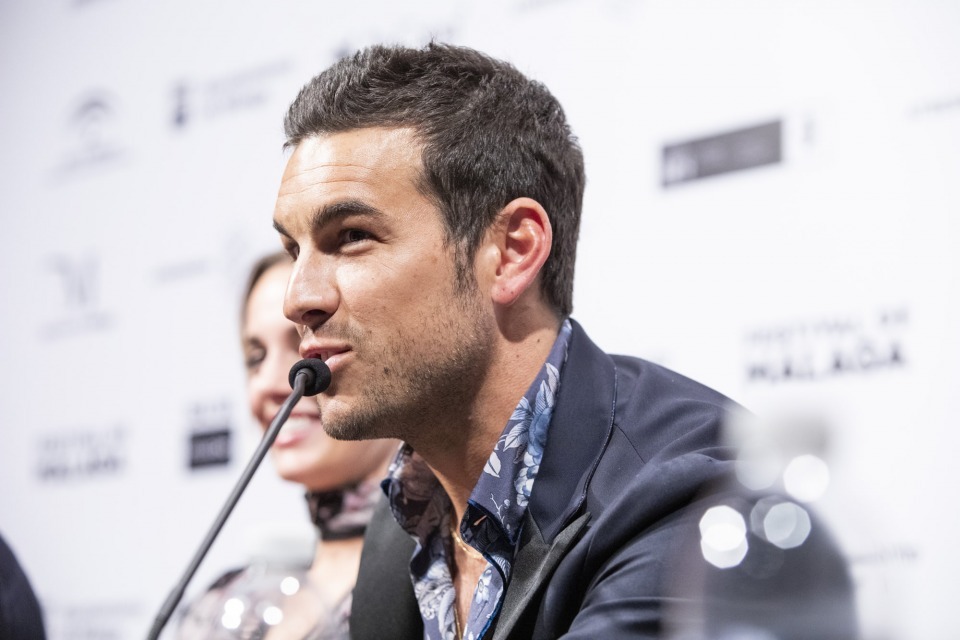 Mario Casas calienta el Festival de Málaga con la presentación de Instinto