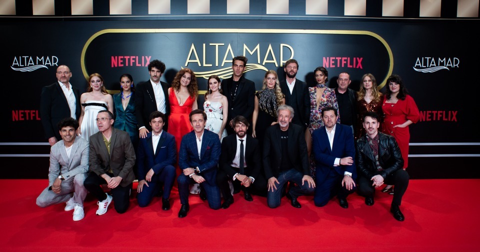 Foto de familia en la alfombra roja de Alta mar