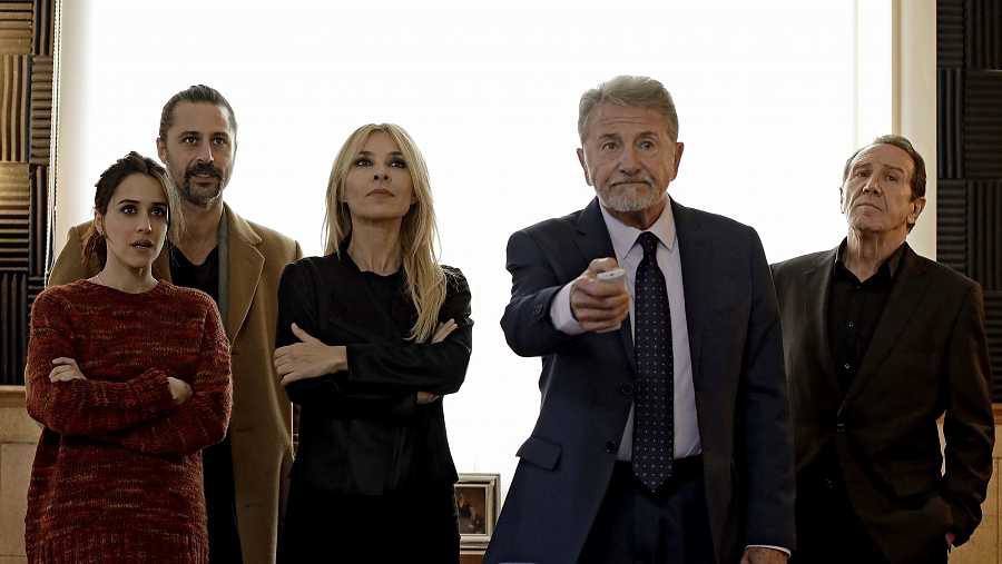 Lola, Pacino, Irene, Salvador y Ernesto, en la cuarta temporada de El Ministerio del Tiempo