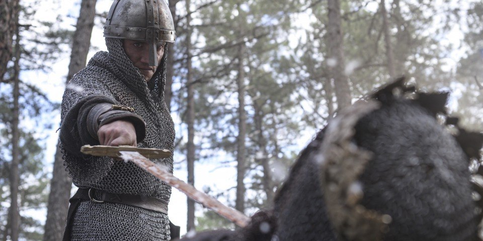 Jaime Lorente vuelve a meterse en la piel de El Cid en la segunda temporada