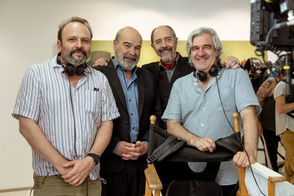 Antonio Resines y Miguel Rellán, protagonistas de Sentimos las molestias, con los directores Juan Cavestany y Álvaro FernándezArmero