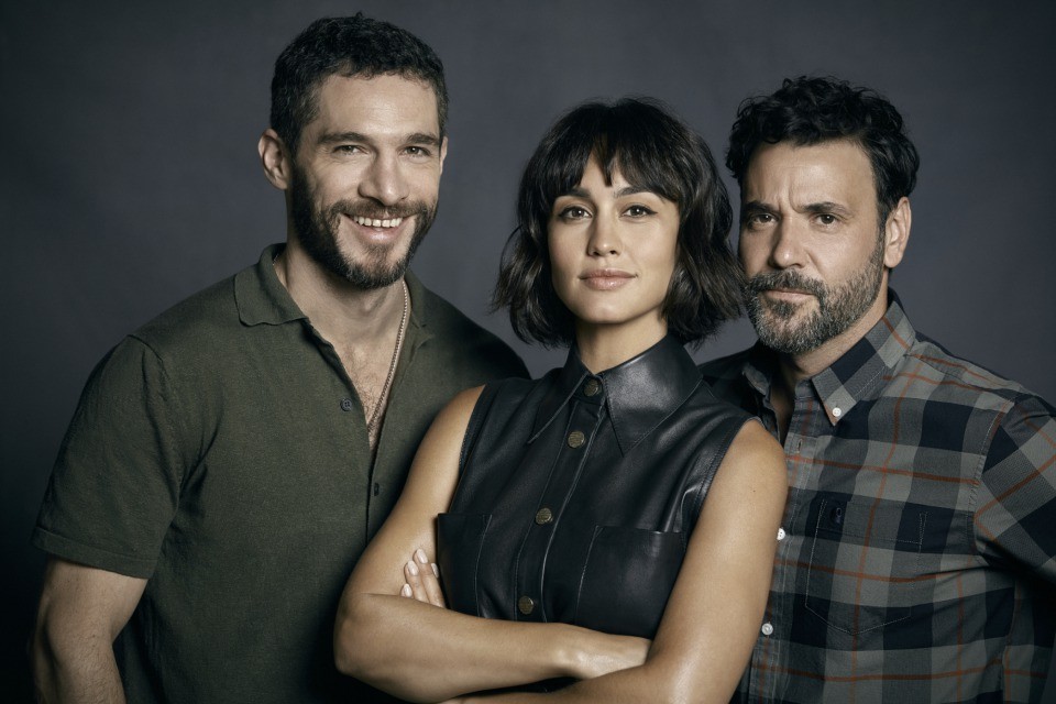 Michel Noher, Megan Montaner y Miquel Fernández protagonizan la nueva serie de Netflix Si lo hubiera sabido