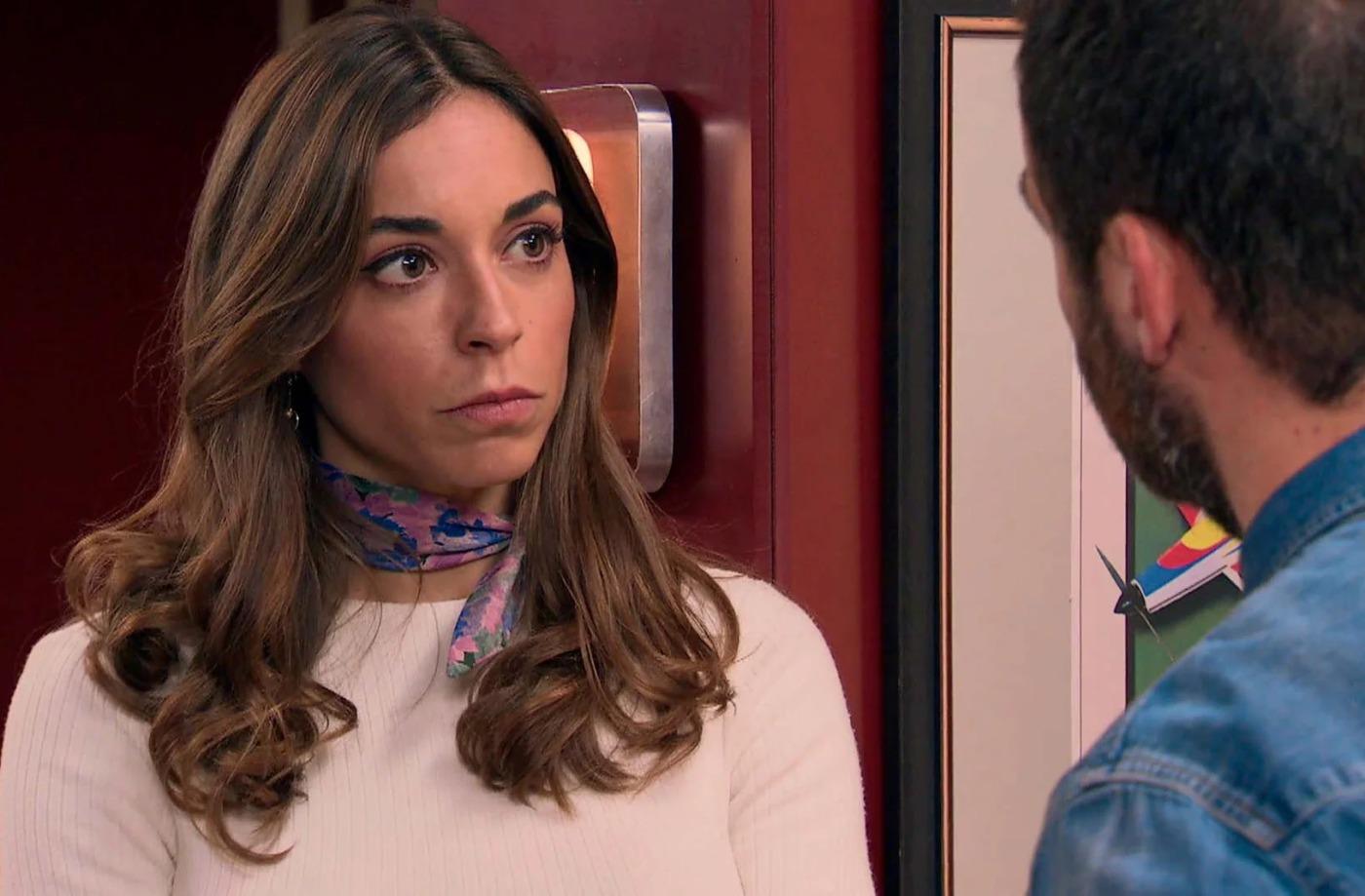 Coral rompe el corazón a Fran cuando se ve obligada a confesarle que el hijo que espera es de su primo Raúl