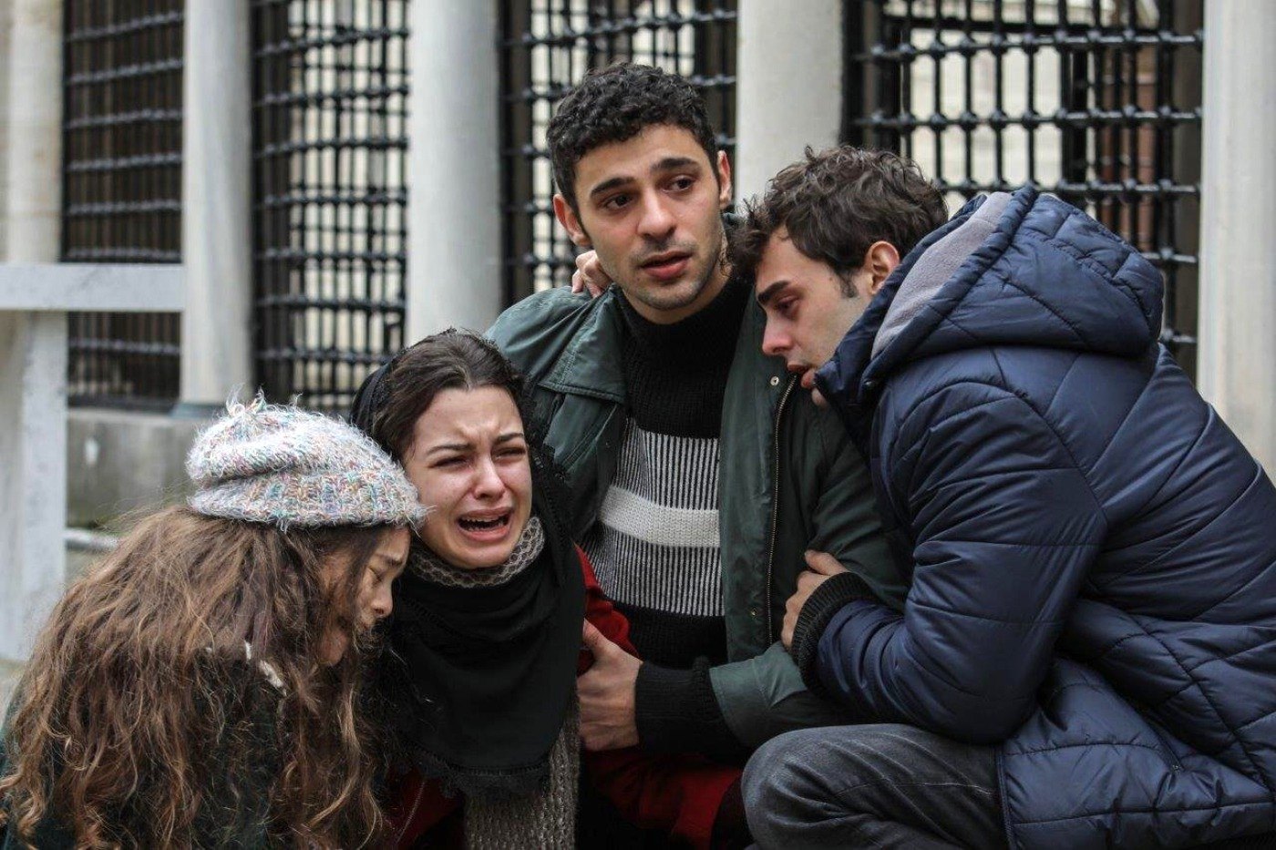Una dramática escena impactará a los espectadores en el primer capítulo de la serie turca Hermanos