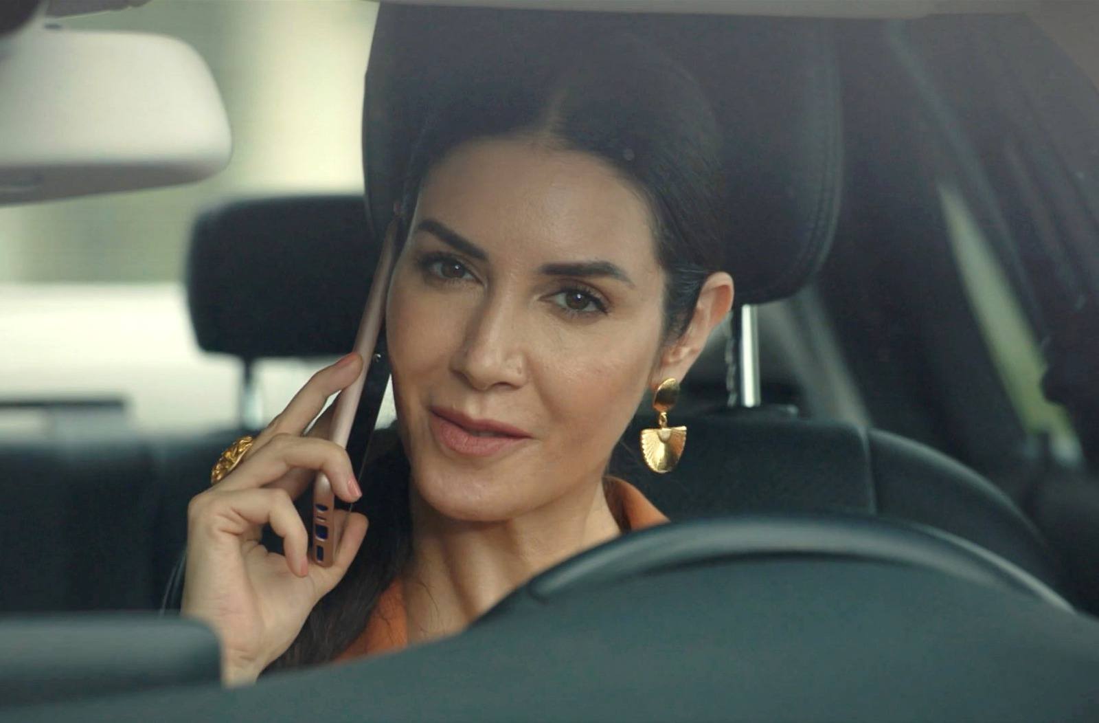 Suzan decide vengarse de Akif, en Hermanos