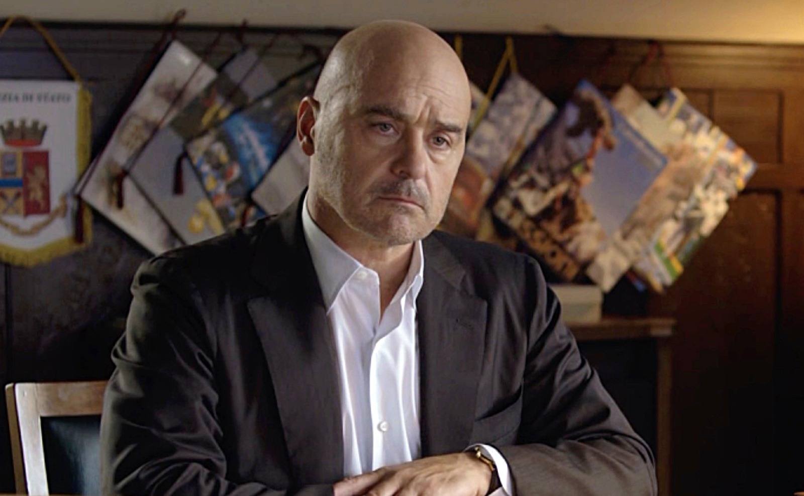 Luca Zingaretti da vida a Salvo Montalbano en la serie de culto El comisario Montalbano