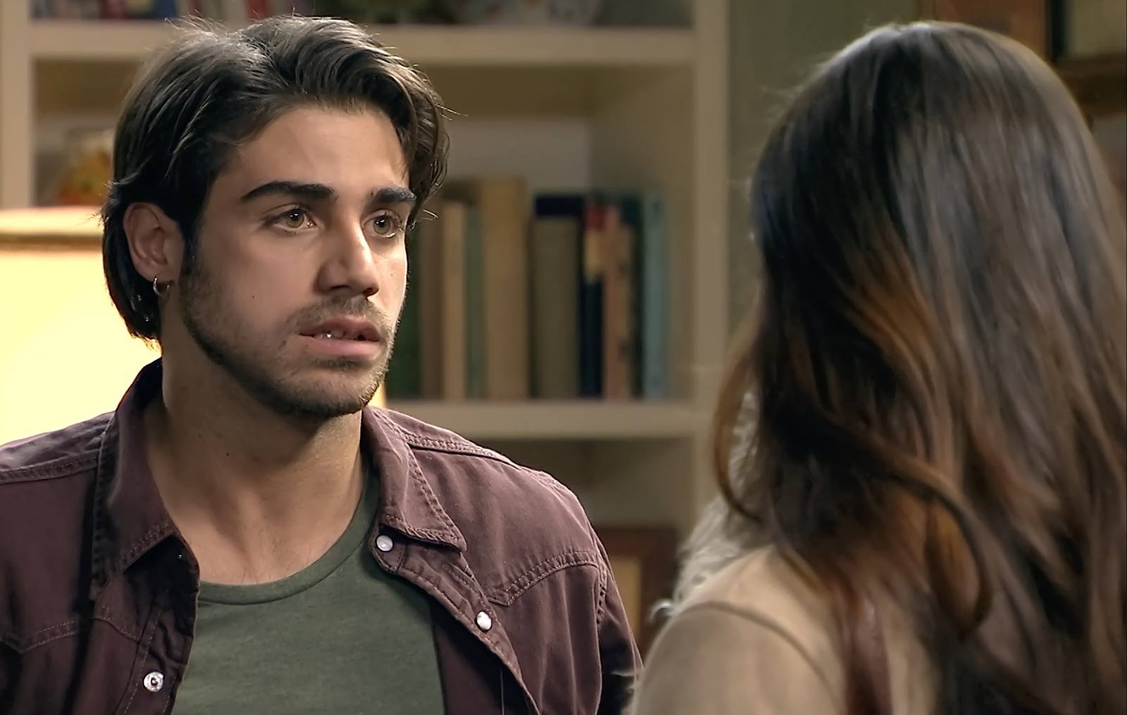 Ciriaco confiesa a Andrea que Jeros tiene amenazada a su familia, en Amar es para siempre
