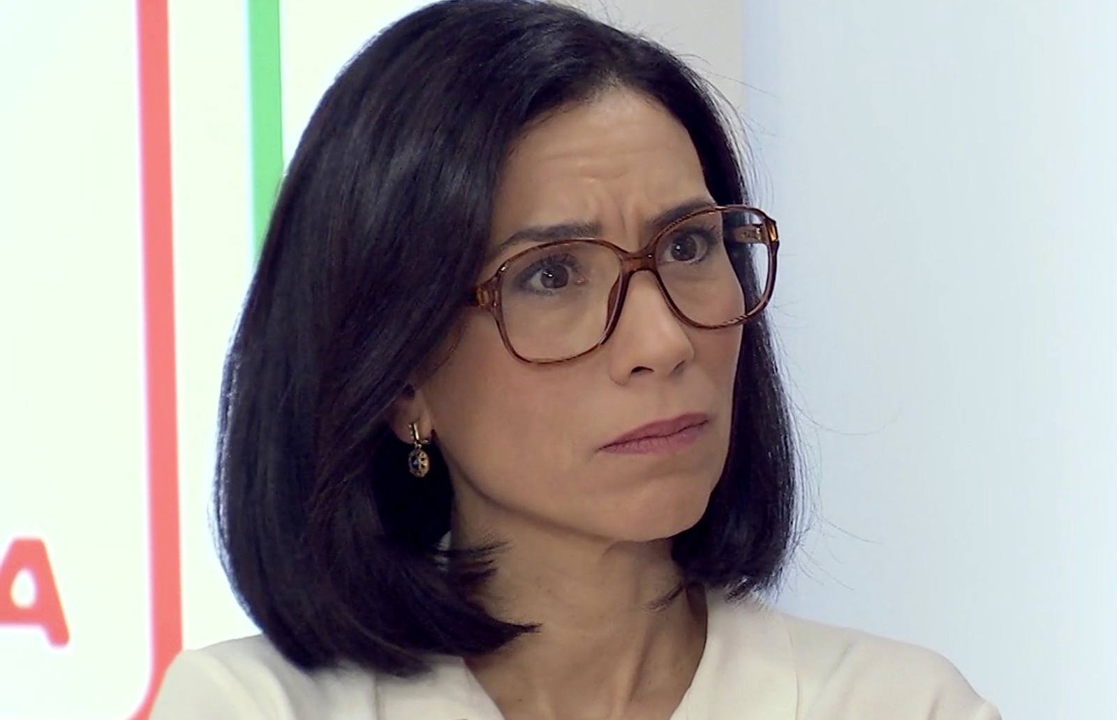 Manolita se cree las mentiras de Luján, en Amar es para siempre
