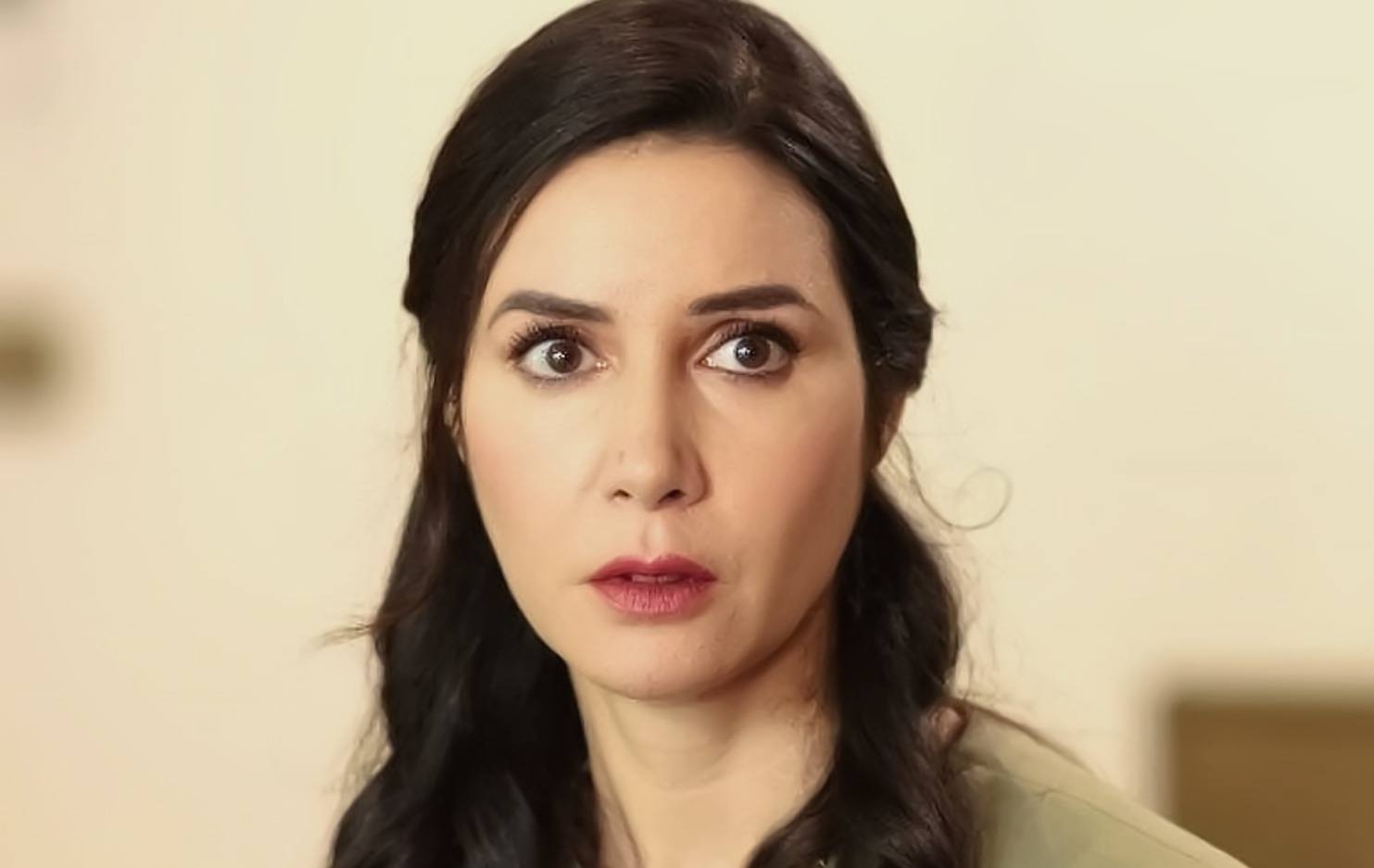 Suzan termina su relación con Resul en Hermanos