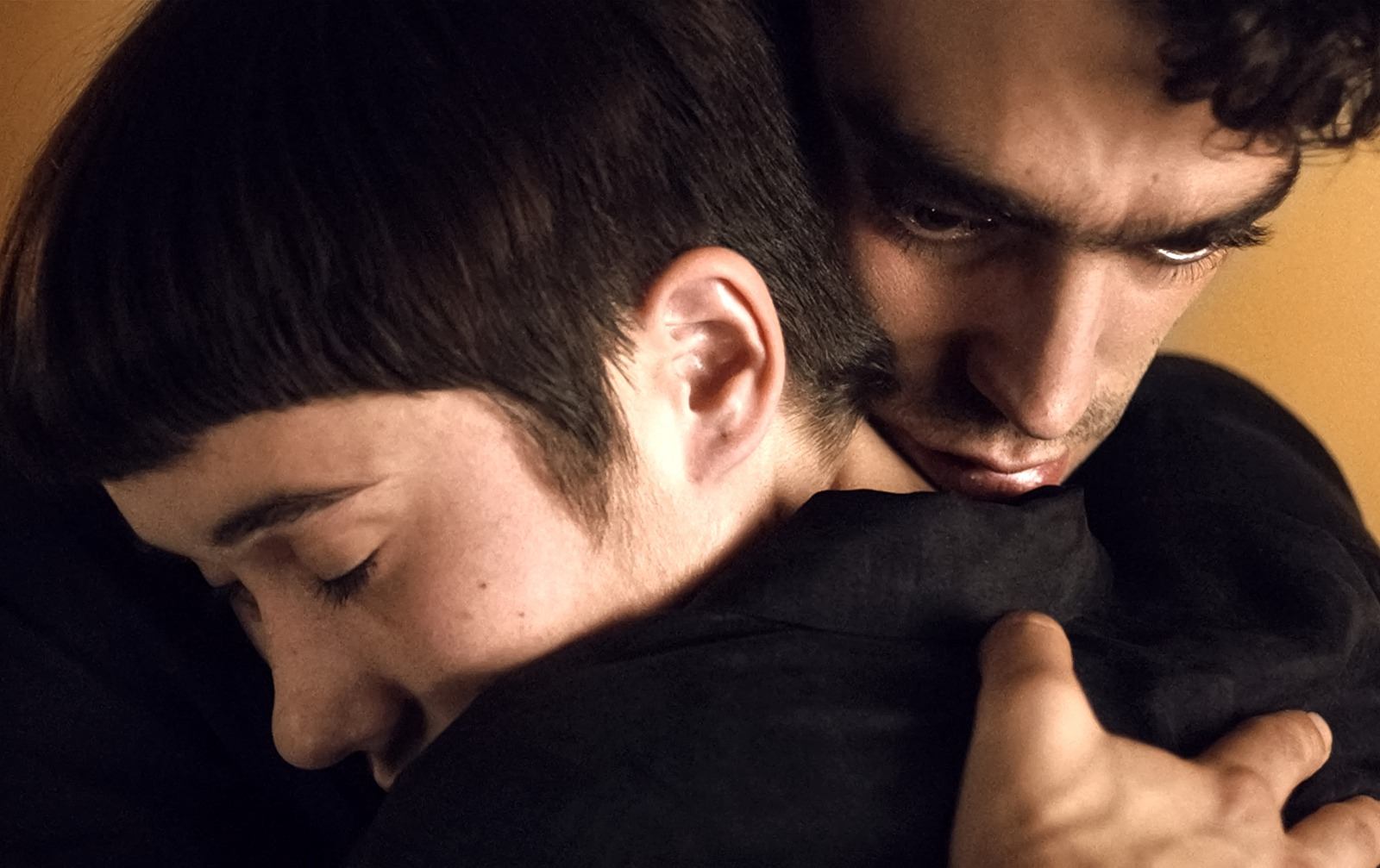 Zoe Stein y Nacho Sánchez protagonizan la perturbadora película de Carlos Vermut, Mantícora, estreno en Movistar Plus+ el miércoles 26 de abril