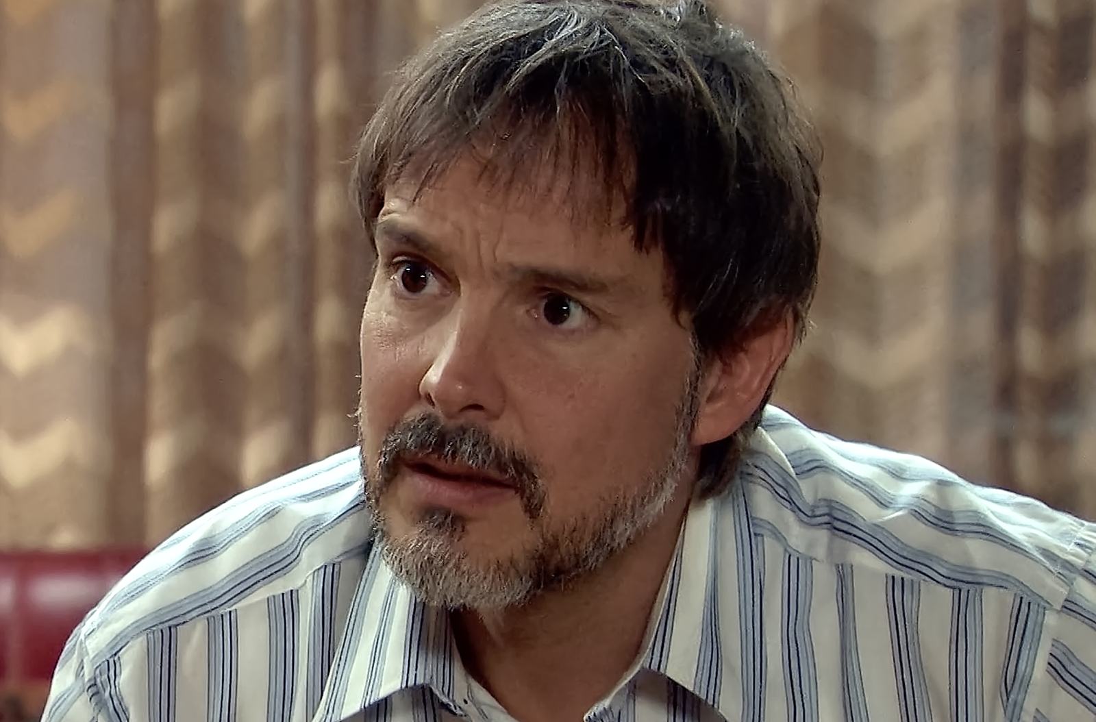 Guillermo regresa dispuesto a unirse a Justo y desenmascarar a Alberto, en Amar es para siempre
