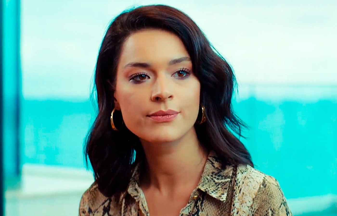 Şafak Pekdemir es la actriz que da vida a Zehra Argun en Pecado original